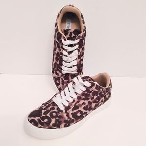 Steve Madden leopard sneakers. Size 7 1/2